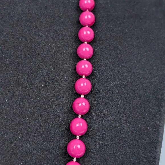 (2/$20) Vintage Pink Beaded Necklace - Picture 3 of 5
